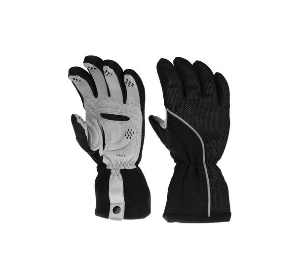Pár zimní sport černé a šedé cyklistické rukavice izolované na bílém pozadí. - Fotografie, Obrázek