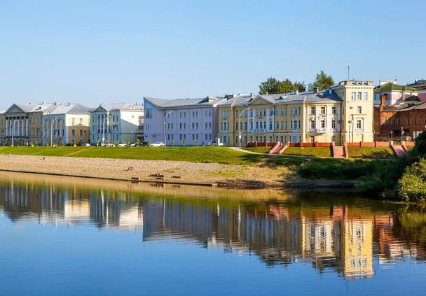 Prechistenskaja rantakatu. Vologdasta. Venäjä.Ampumispäivä Aug 1, 2018 - Valokuva, kuva