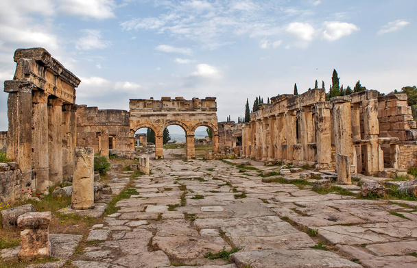 Hierapolis is an ancient city. Hierapolis, Turkey.Date of shooting May 8, 2015 - Zdjęcie, obraz