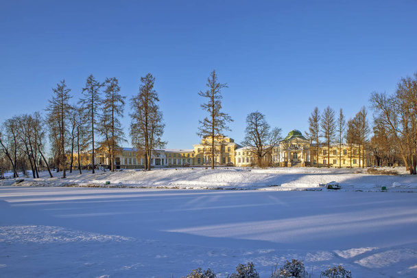 Stroganovský palác ve sněhové scéně, Andrianovo, Rusko - Fotografie, Obrázek