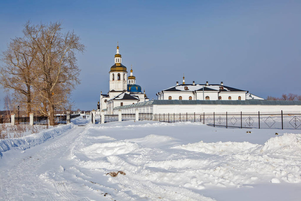 Abalaksky Znamensky修道院。アバラクの村だ。タイメン地域。ロシア - 写真・画像