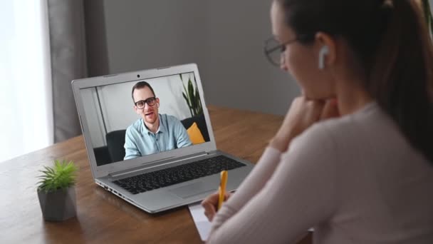 Virtual video conference on the laptop - Filmmaterial, Video