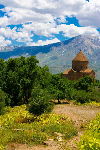 Iglesia de Akdamar Isla de Akdamar y / Van - Turquía - Foto, imagen