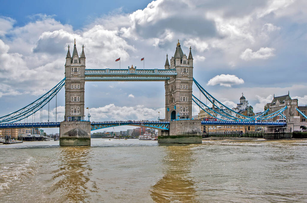ЛОНДОН, ВЕЛИКИЙ БРИТАин - 17 августа 2019 года: Панорамное фото Лондона - Фото, изображение