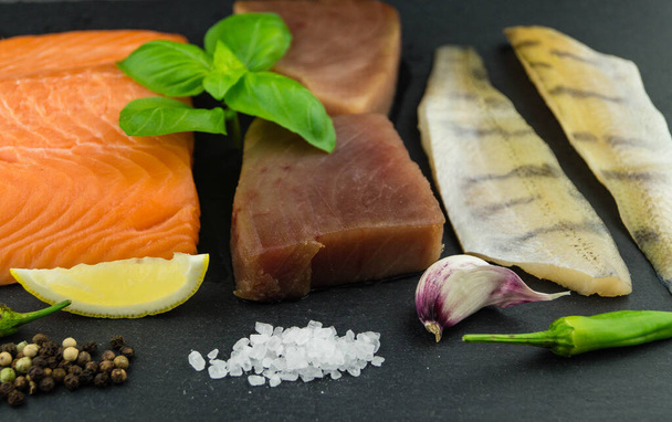 Filete de salmón y lucio de atún - Foto, imagen