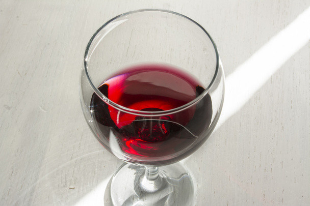 Бокал красного вина
 - Фото, изображение