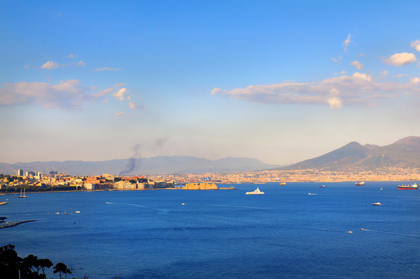 Неаполь, Італія
 - Фото, зображення