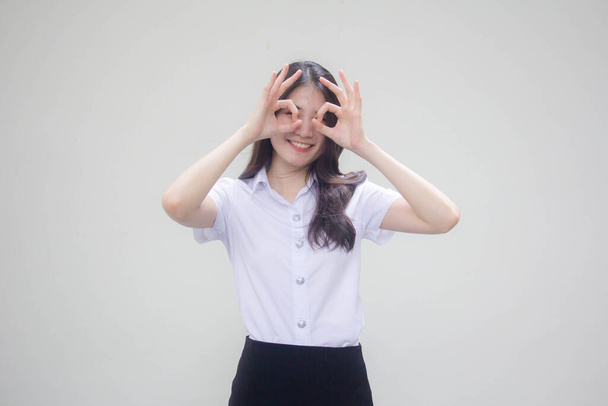 tajski dorosły student uniwersytet mundur piękna dziewczyna OK - Zdjęcie, obraz
