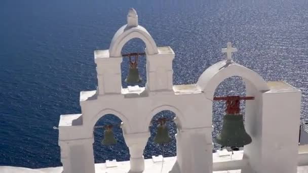 Sonniger Tag Santorin Insel Oia Stadt Glocke Küste - Filmmaterial, Video