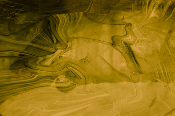 Art abstrait avec des émulsions de peinture à l'huile dans l'eau - Photo, image