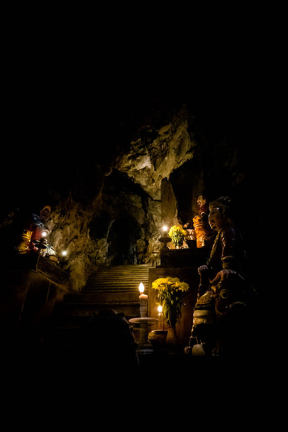 大理石の山で美しい神聖な水の山,ダナン,ベトナム. - 写真・画像