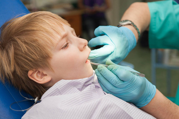 child in the dental office - Φωτογραφία, εικόνα