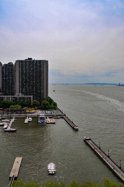 Veduta aerea del North Cove Yacht Harbor a Battery Park, New York. - Foto, immagini