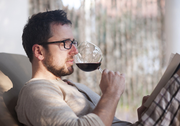Man drinking wine - Φωτογραφία, εικόνα