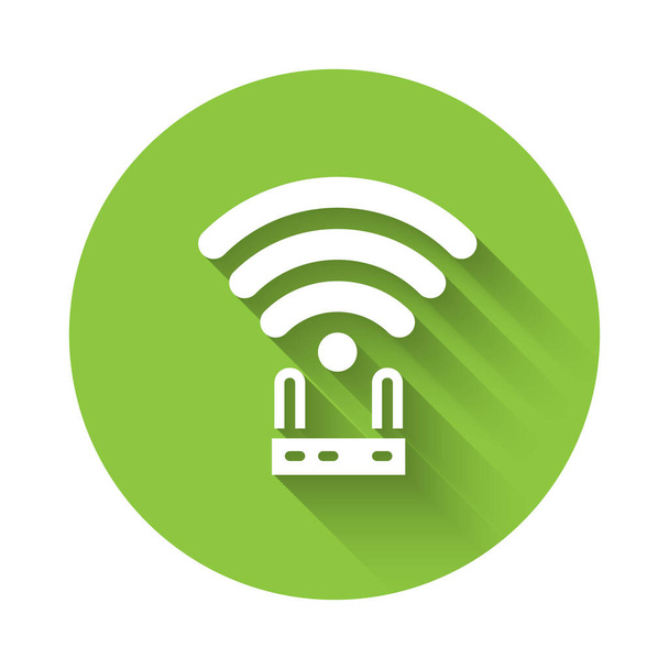 Fehér Router és wi-fi jel ikon elszigetelt hosszú árnyék. Vezeték nélküli ethernet modem router. Számítógépes internet. Zöld kör gomb. Vektor. - Vektor, kép