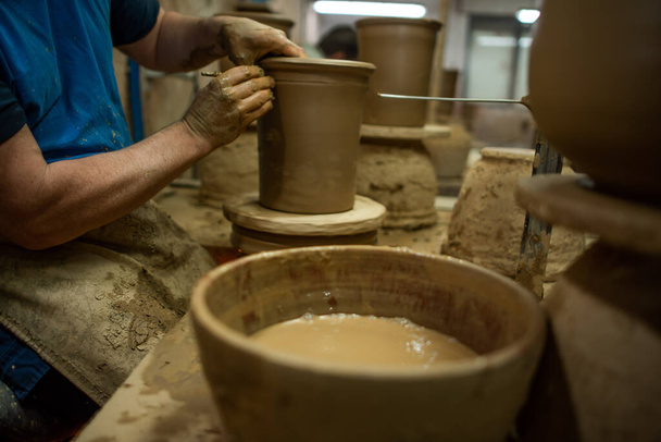 Tradiční společnost keramiky, jílu, zeminy, strojů - Fotografie, Obrázek