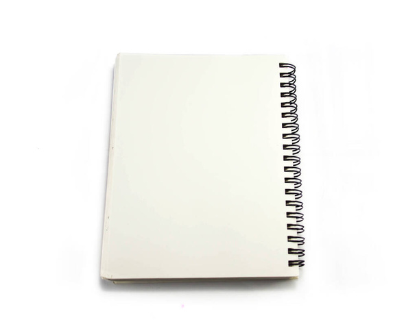Página de cuaderno en blanco aislado en el fondo blanco - Foto, imagen
