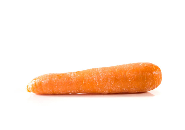 Изолированная морковь на белом фоне - Фото, изображение
