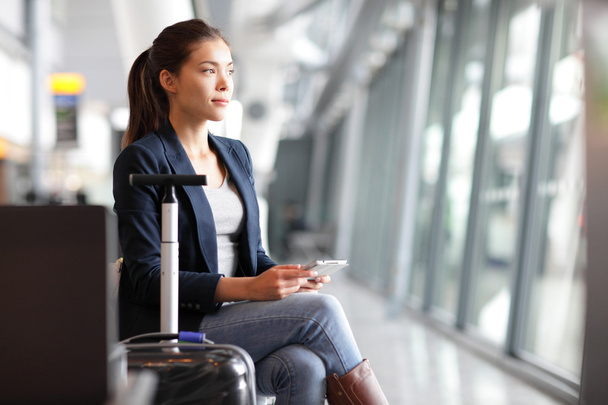 Passenger traveler woman in airport - Foto, Imagen