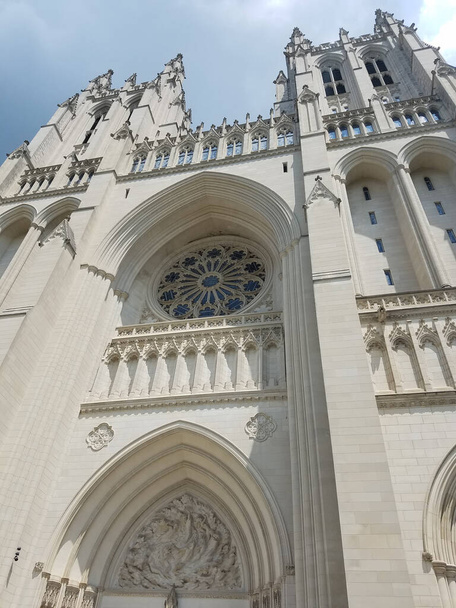A vertical shot of the Washington National Cathedral, Washington, D.C., United States - Φωτογραφία, εικόνα
