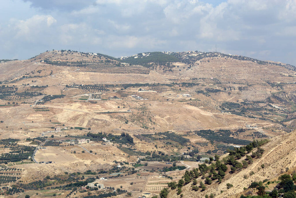 Panoraamanäkymät Jordanian vuoristolaaksoon - Valokuva, kuva