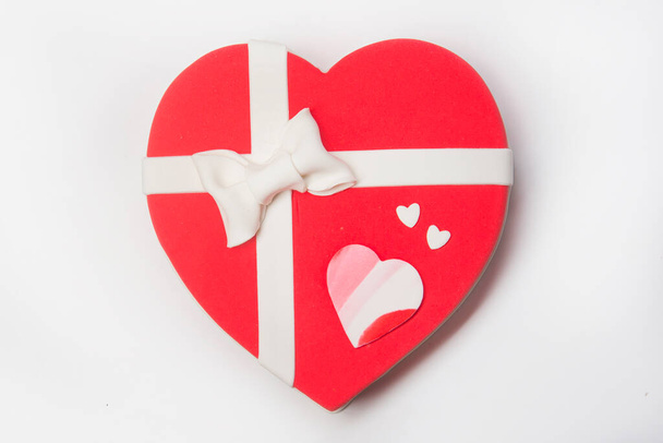 Valentines day cake with heart shade - Φωτογραφία, εικόνα