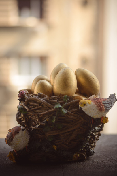 Golden Easter eggs - Foto, immagini