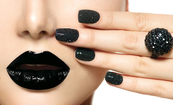 Black Caviar Manicure and Black Lips. Fashion Makeup - Φωτογραφία, εικόνα