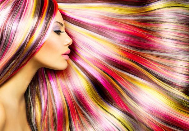Kauneus muoti malli tyttö värikäs värjätty hiukset
 - Valokuva, kuva