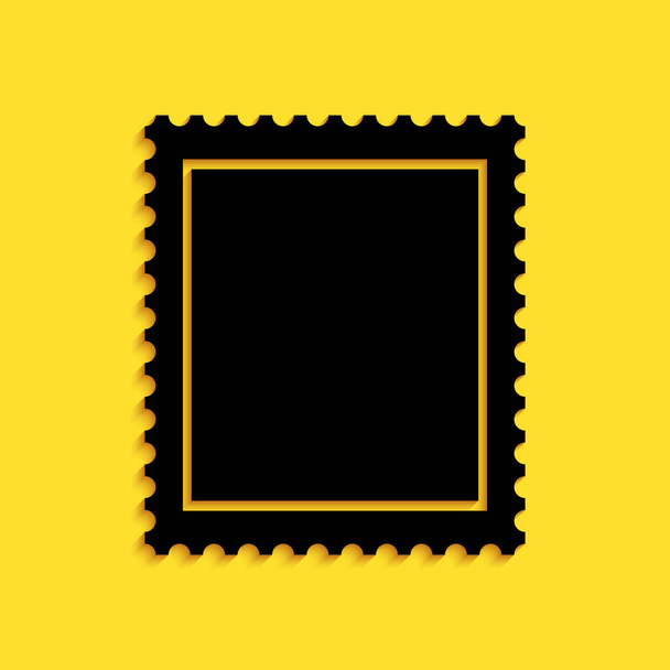Черная почтовая марка, выделенная на желтом фоне. Длинный стиль тени. Вектор. - Вектор,изображение