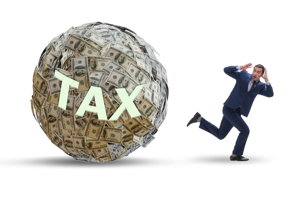 Επιχειρηματίας τρέχει μακριά σε φορολογική έννοια - Φωτογραφία, εικόνα