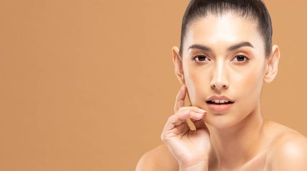Beleza asiática mulheres retrato rosto com cuidados com a pele saudável e pele. - Foto, Imagem