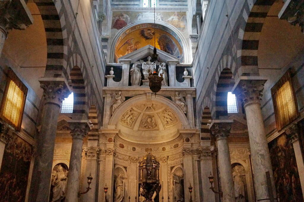 Εσωτερικό του καθεδρικού ναού της Πίζας, Τοσκάνη, Ιταλία - Φωτογραφία, εικόνα