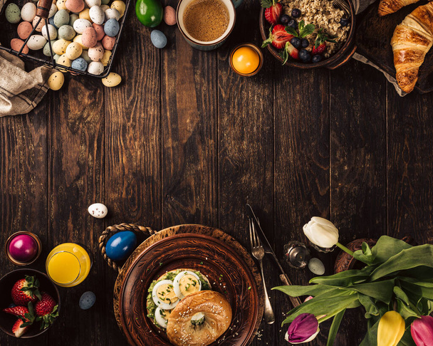 Easter breakfast flat lay - Фото, изображение