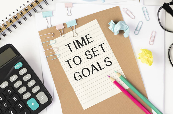 Conceptual hand writing showing Set Smart Goals. Business photo text list to clarify your ideas focus efforts use time wisely. - Foto, afbeelding