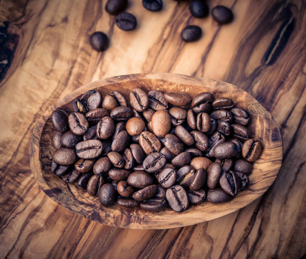 жареные кофейные зёрна - Фото, изображение