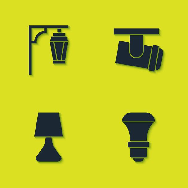 Nastavte Vintage pouliční osvětlení, LED žárovky, stolní lampy a Led kolejová světla a lampy ikony. Vektor - Vektor, obrázek