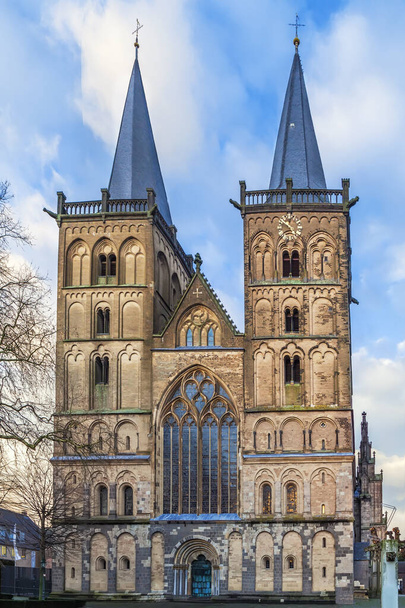 Xanten katedraali, joskus kutsutaan Pyhän Victorin katedraali on roomalaiskatolinen kirkko sijaitsee Xanten, Nordrhein-Westfalen, Saksa - Valokuva, kuva