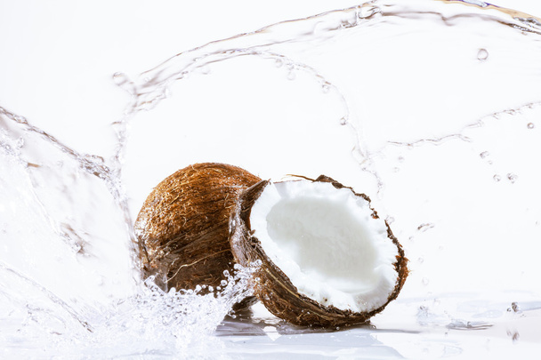 cracked coconut  - Фото, зображення