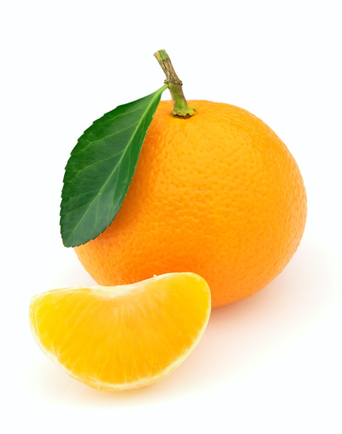 Ripe tangerine with leaves - 写真・画像