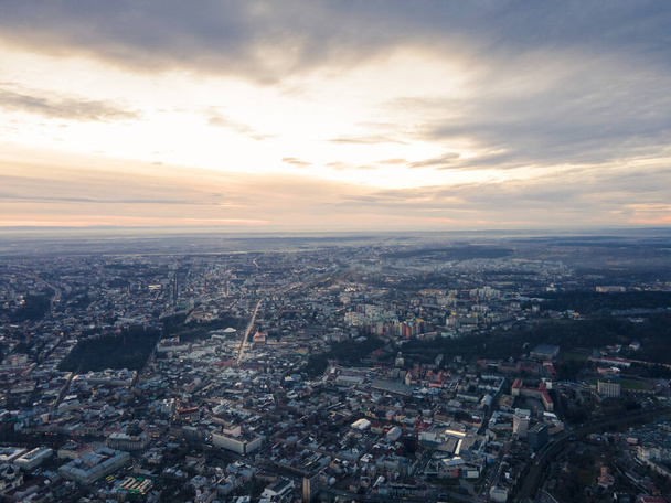 légi esti kilátás Iviv város másolási hely - Fotó, kép