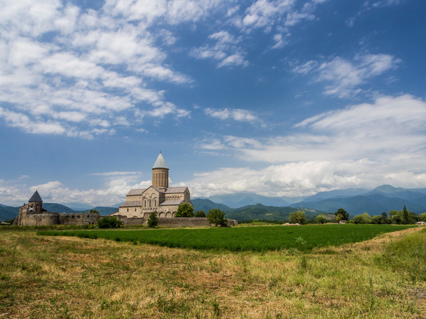 Catedral de Alaverdi na região de Kakheti
 - Foto, Imagem
