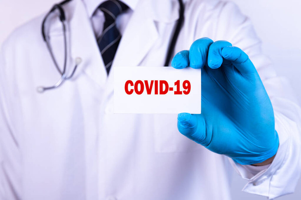 Infectious doctor alert for new corona virus, novel Coronavirus 2019 disease, COVID-19, nCoV. It SARS like symptom as respiratory syndrome, viral pneumonia. COVID concept - Φωτογραφία, εικόνα