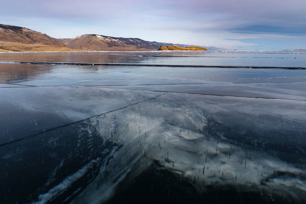 Transparent cracks of Baikal ice in the Maloe More Strait - Zdjęcie, obraz