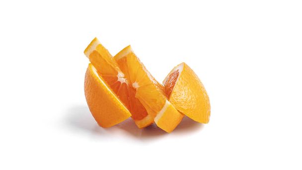 Πορτοκαλί φρούτα απομονωμένα σε λευκό φόντο. Υψηλής ποιότητας φωτογραφία - Φωτογραφία, εικόνα