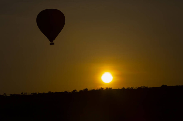 カッパドキアで最も人気のある活動の1つは、熱気球とカッパドキアです。. - 写真・画像