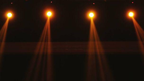 Paprsek světla na jevišti dekorace - Fotografie, Obrázek