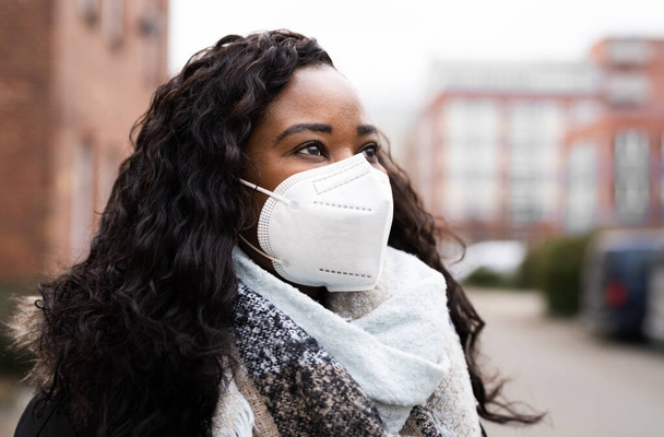 African American Woman Wearing N95 Medical Face Mask - Photo, image
