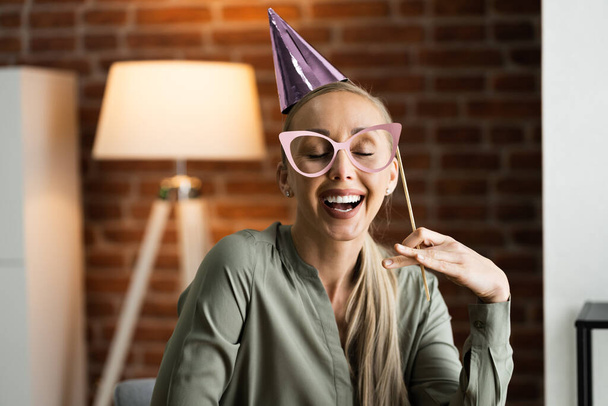 Virtual Online Birthday Party Video Conference Chat - 写真・画像