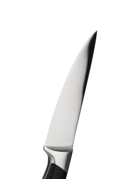 cuchillo de corte de acero inoxidable con mango de plástico negro, aislado sobre fondo blanco - Foto, imagen